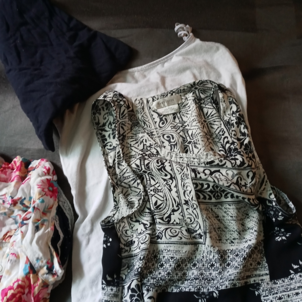 Small top bundle - Picture 2 of 6